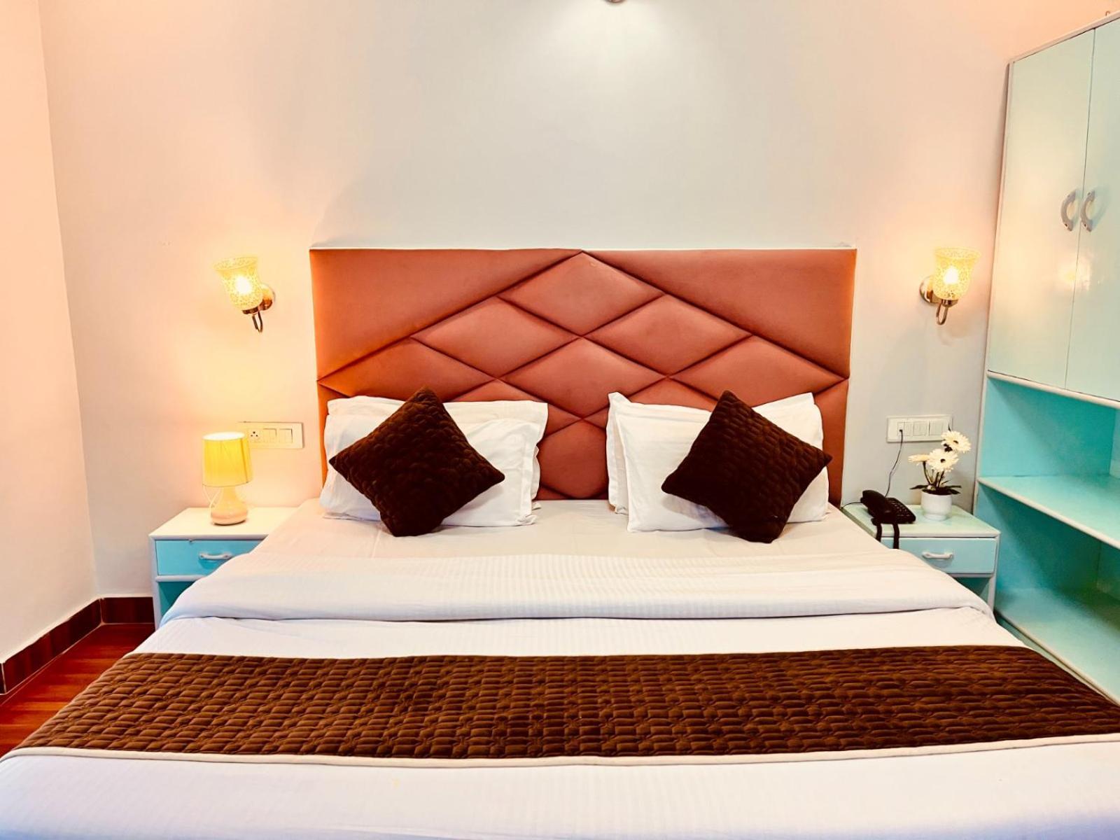 Hadimba Hill View By Hadimba Palace, Manali - Premium Room ! Family Hotel ! Parking ! Near Hadimba Temple Exterior foto