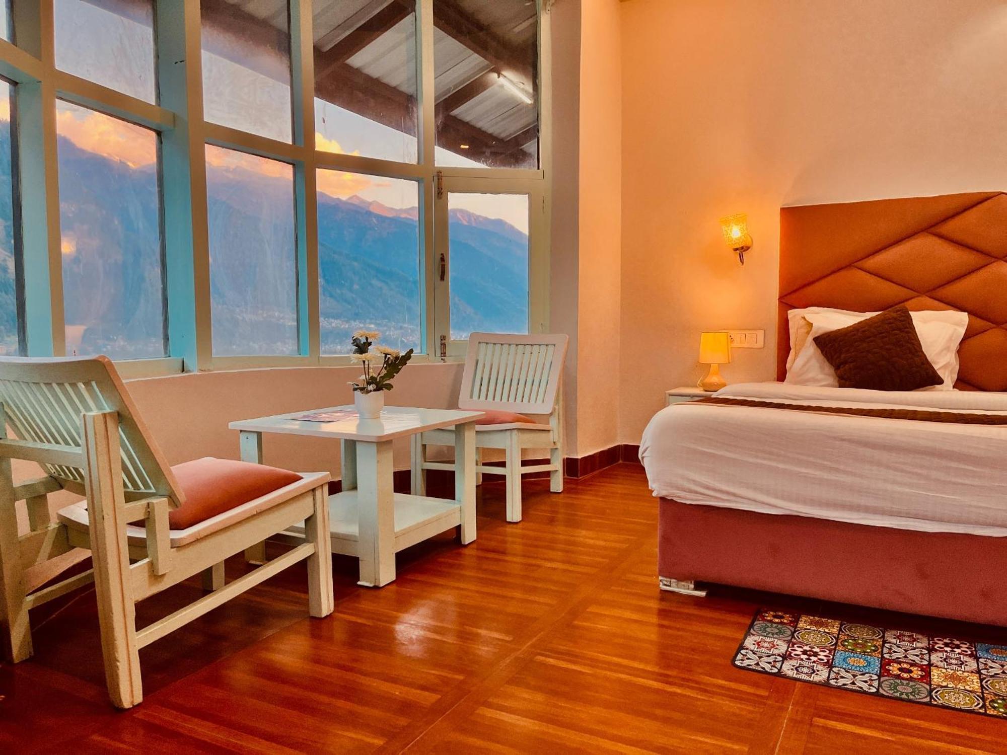 Hadimba Hill View By Hadimba Palace, Manali - Premium Room ! Family Hotel ! Parking ! Near Hadimba Temple Exterior foto