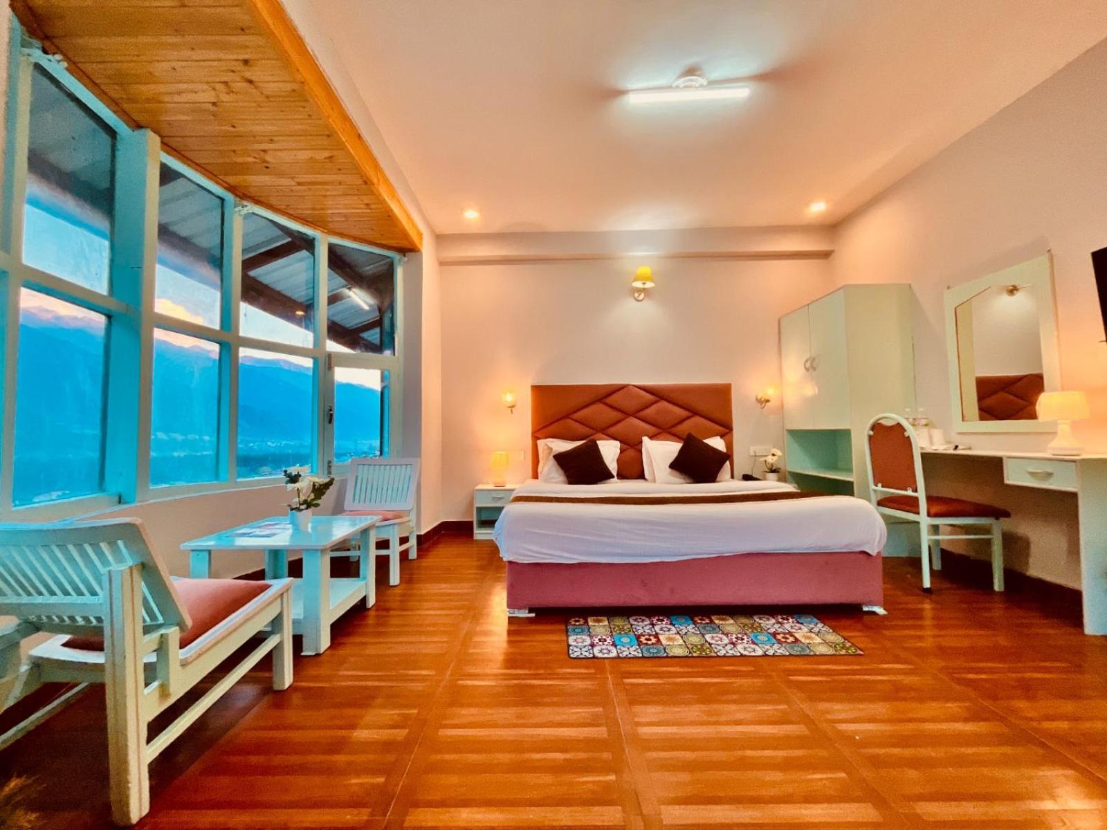 Hadimba Hill View By Hadimba Palace, Manali - Premium Room ! Family Hotel ! Parking ! Near Hadimba Temple Exterior foto