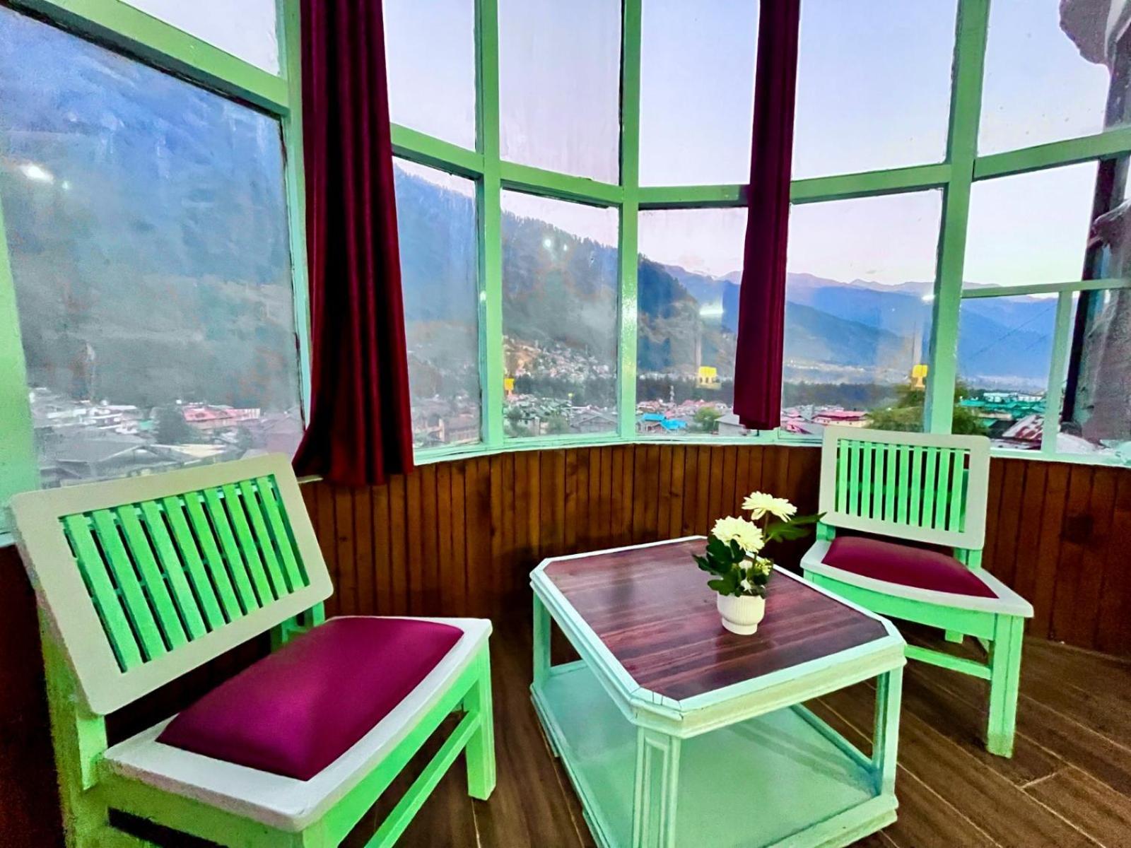 Hadimba Hill View By Hadimba Palace, Manali - Premium Room ! Family Hotel ! Parking ! Near Hadimba Temple Exterior foto