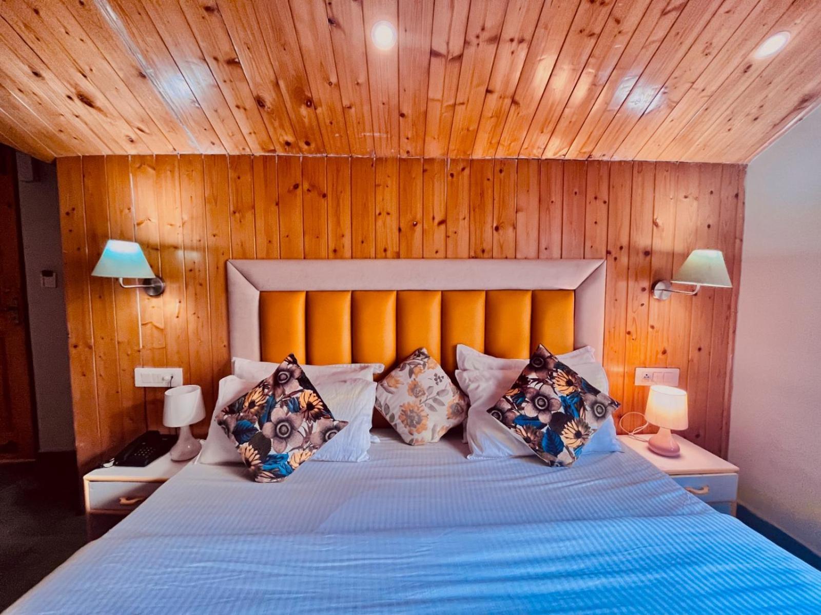 Hadimba Hill View By Hadimba Palace, Manali - Premium Room ! Family Hotel ! Parking ! Near Hadimba Temple Exterior foto