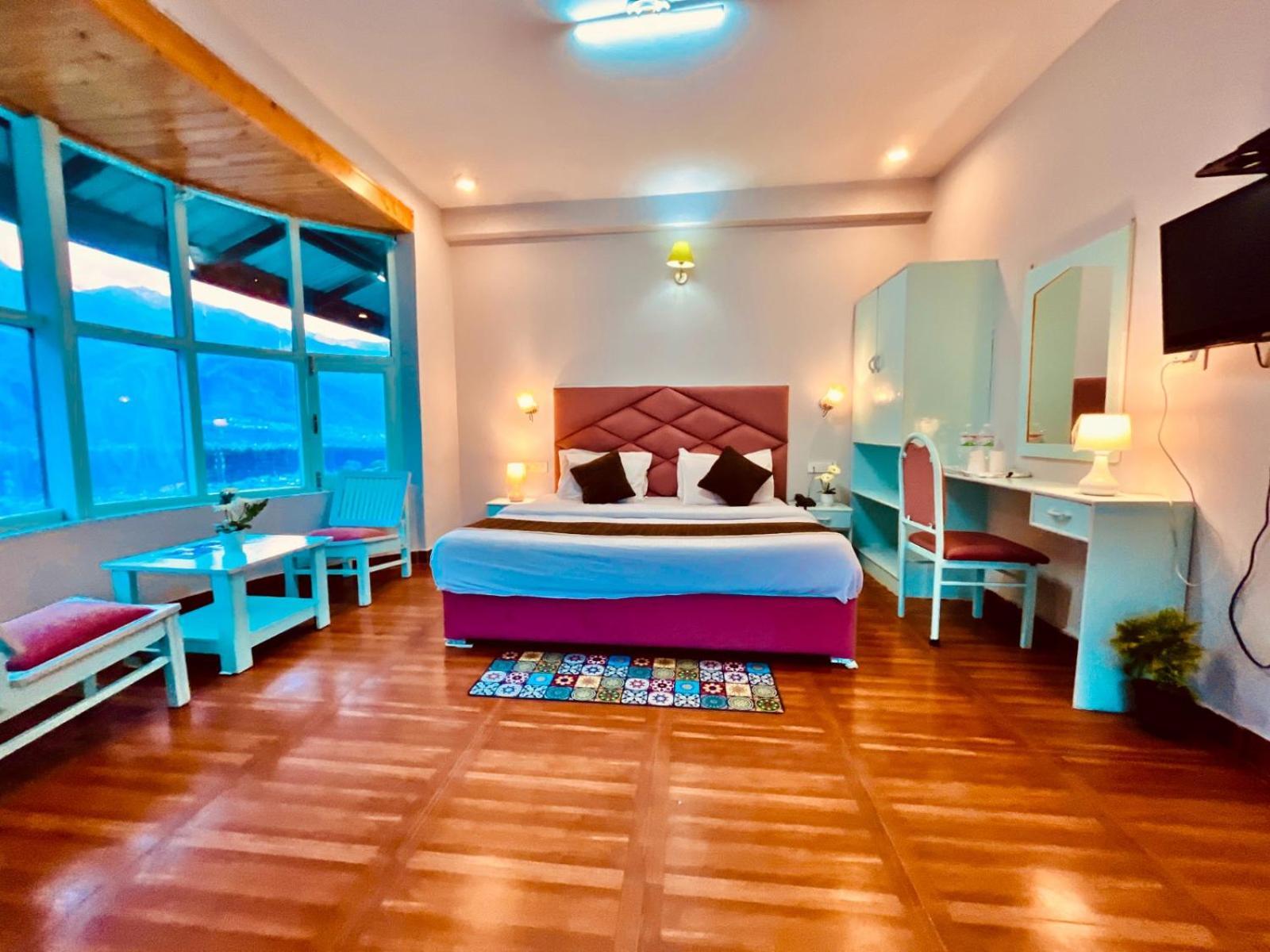 Hadimba Hill View By Hadimba Palace, Manali - Premium Room ! Family Hotel ! Parking ! Near Hadimba Temple Exterior foto