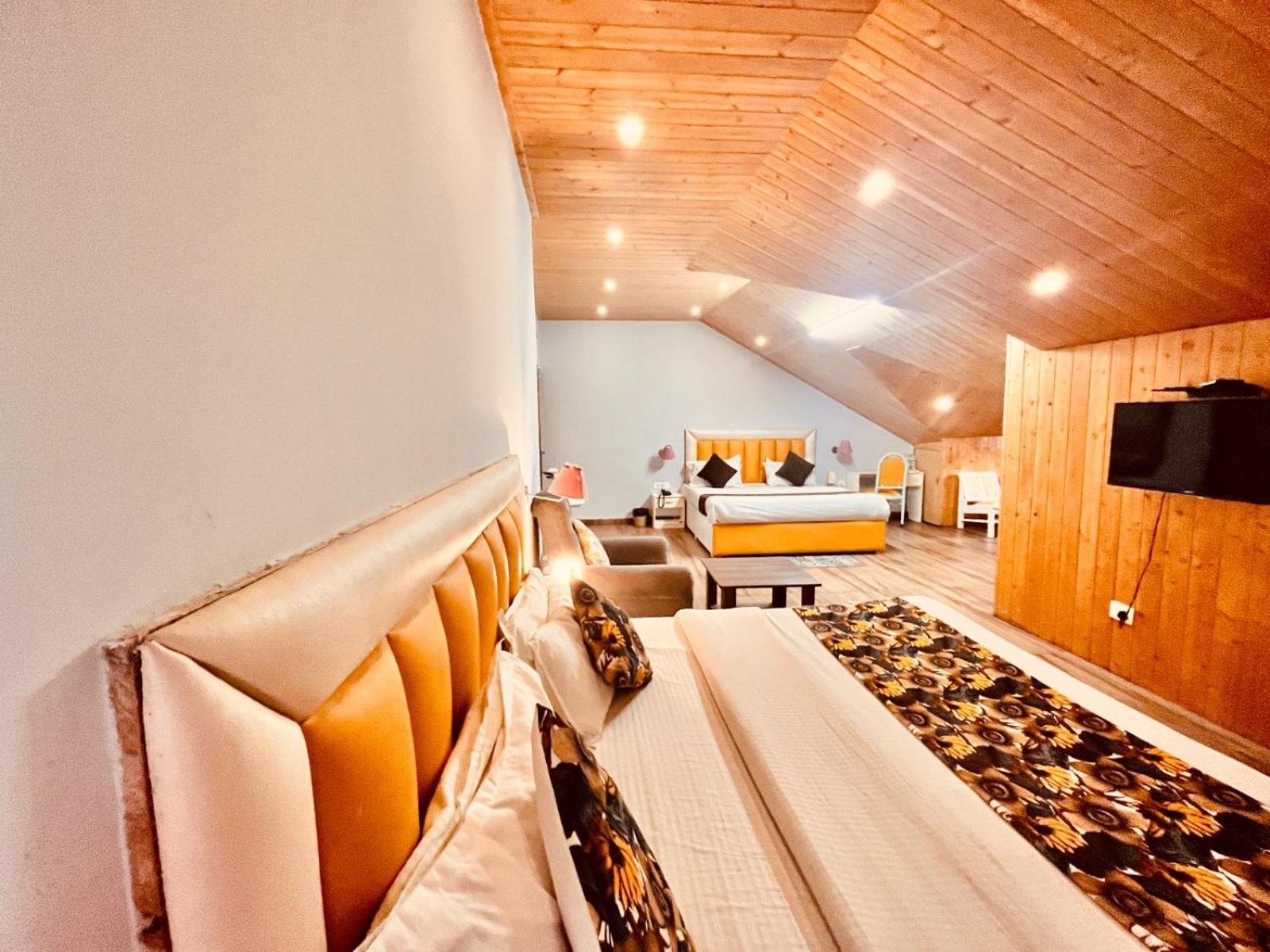 Hadimba Hill View By Hadimba Palace, Manali - Premium Room ! Family Hotel ! Parking ! Near Hadimba Temple Exterior foto