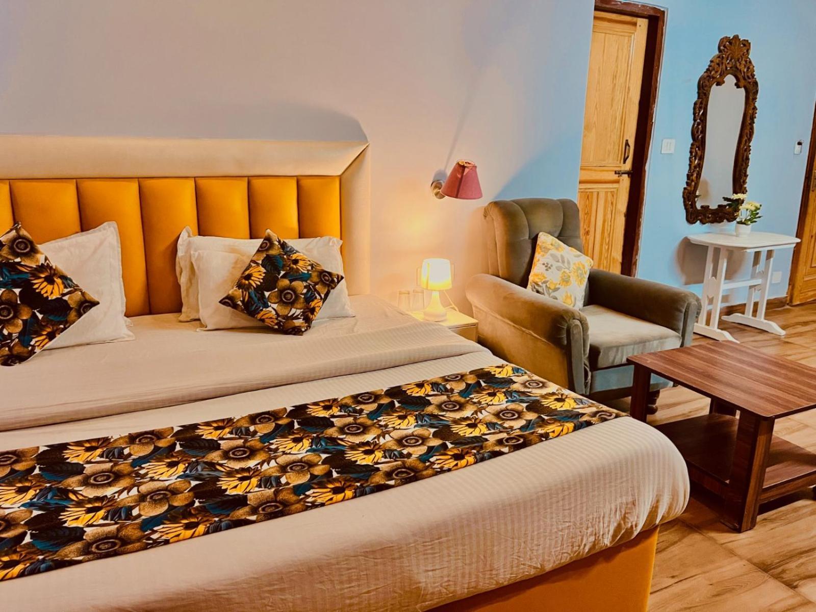 Hadimba Hill View By Hadimba Palace, Manali - Premium Room ! Family Hotel ! Parking ! Near Hadimba Temple Exterior foto